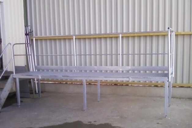 passerelle en inox pour couvoir